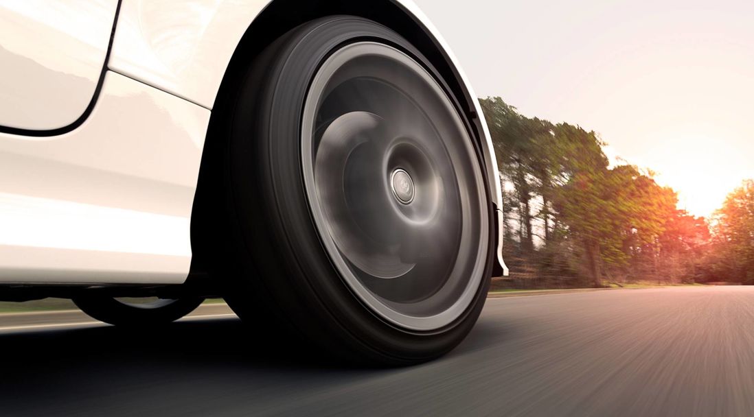Evonik’s ULTRASIL® Silica is a key-ingredient for fuel-efficient “green tires”. The first biobased ULTRASIL® with a CO2 footprint reduction of 30% will help tire manufacturers to achieve their sustainability goals.